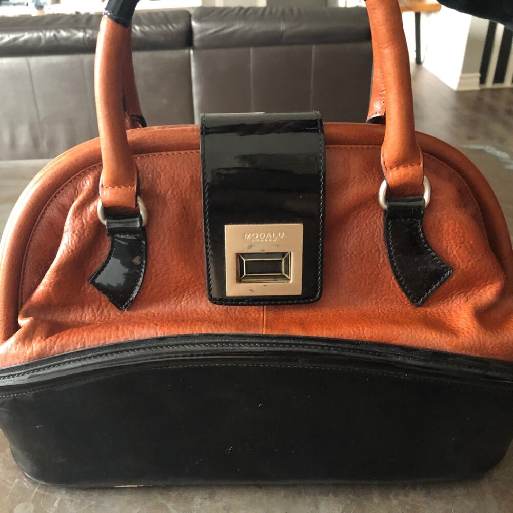 Modalu Leather Hanbag